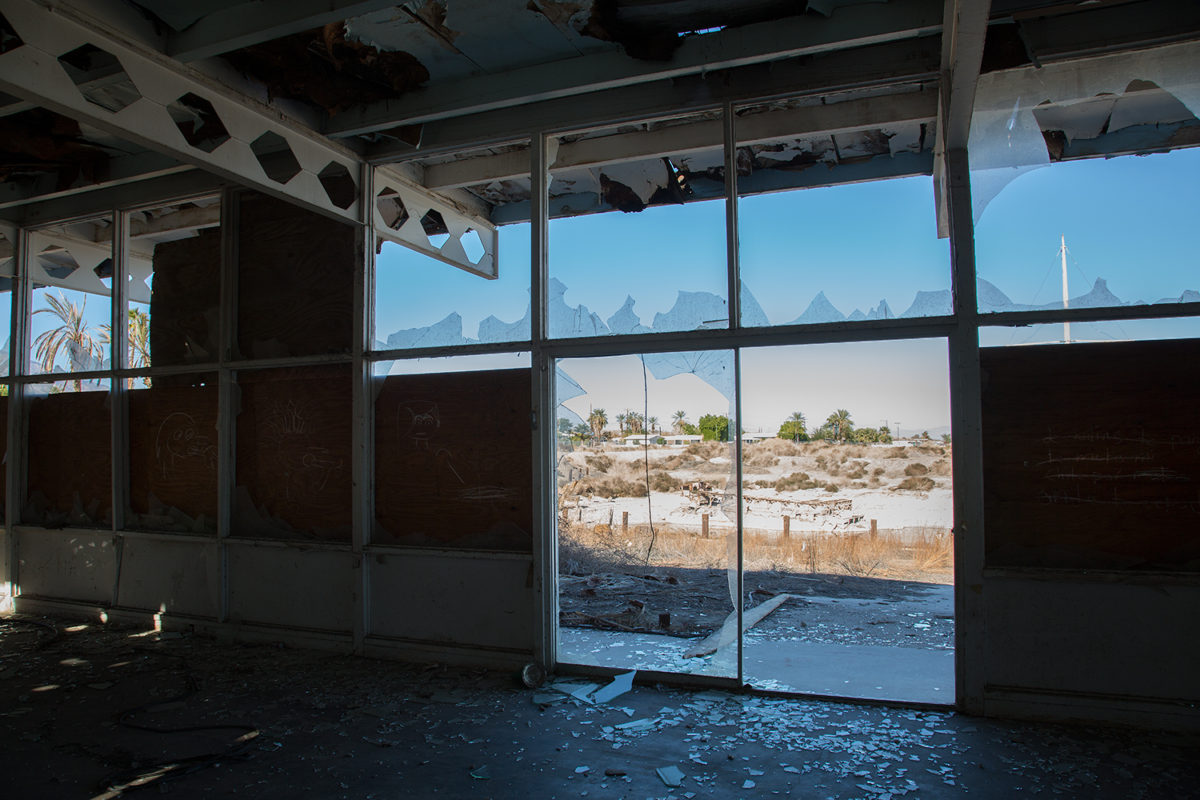 Isabelle Hayeur, Looking Back (série Desert Shores), 2015, courtoisie de la Galerie Hugues Charbonneau.
