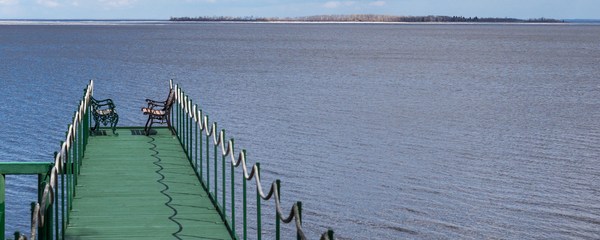 Entre le fleuve et le ciel