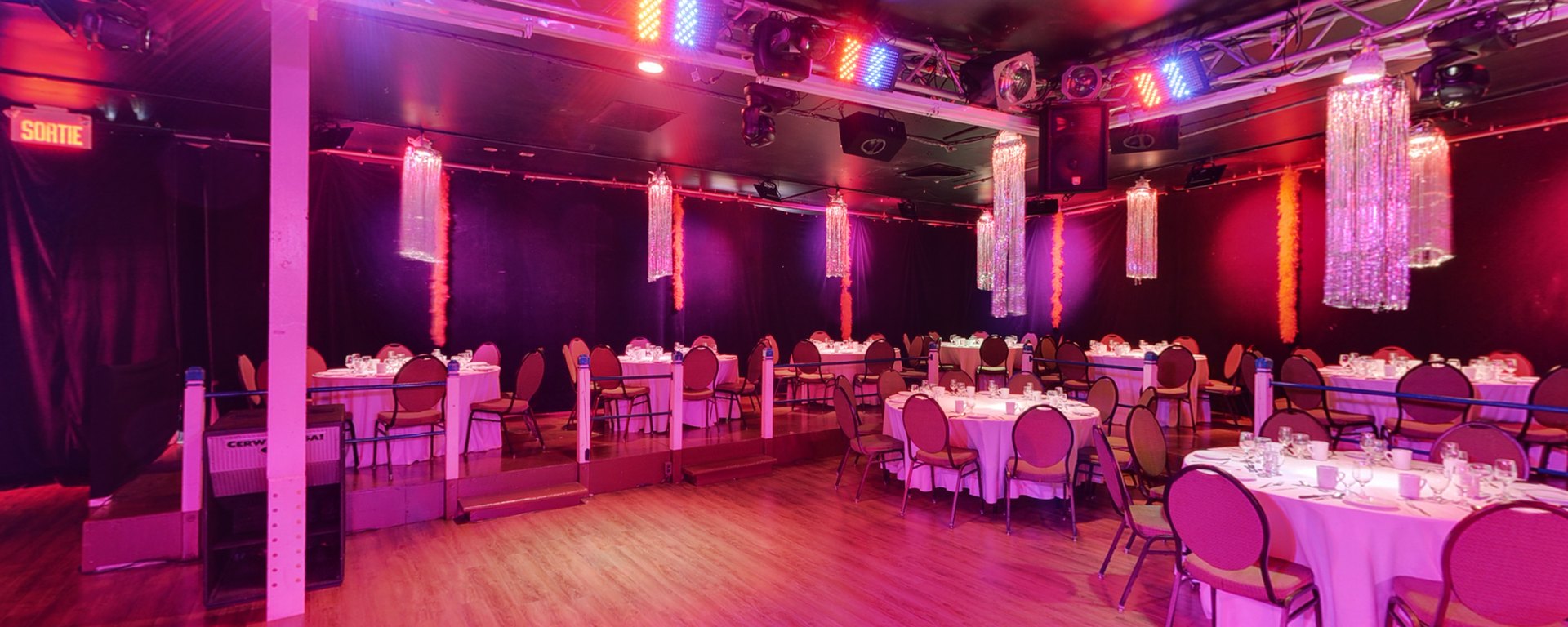 Allier plaisir de la table et de la scène