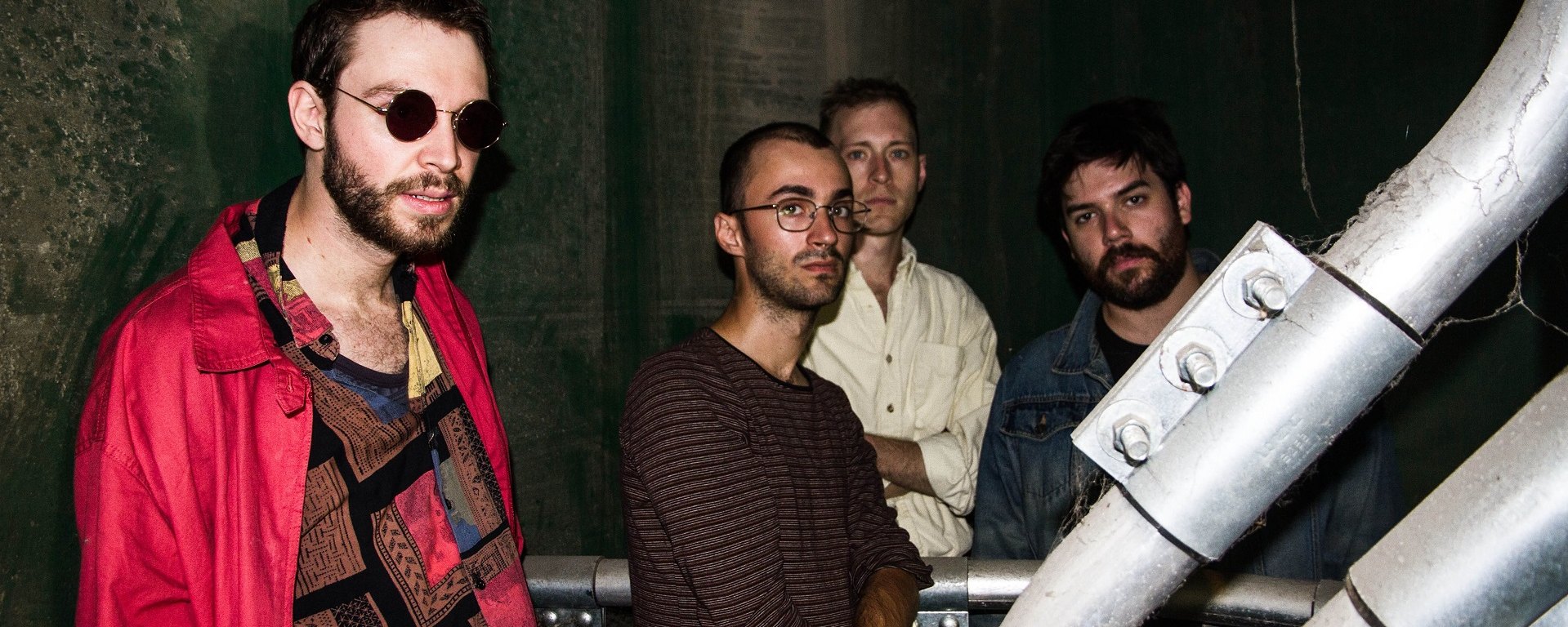 Bleu Nuit dévoile une vigoureuse nouvelle chanson