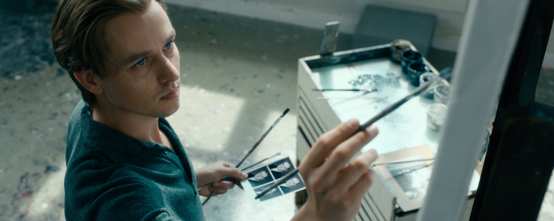Never Look Away : L'oeuvre sans auteur