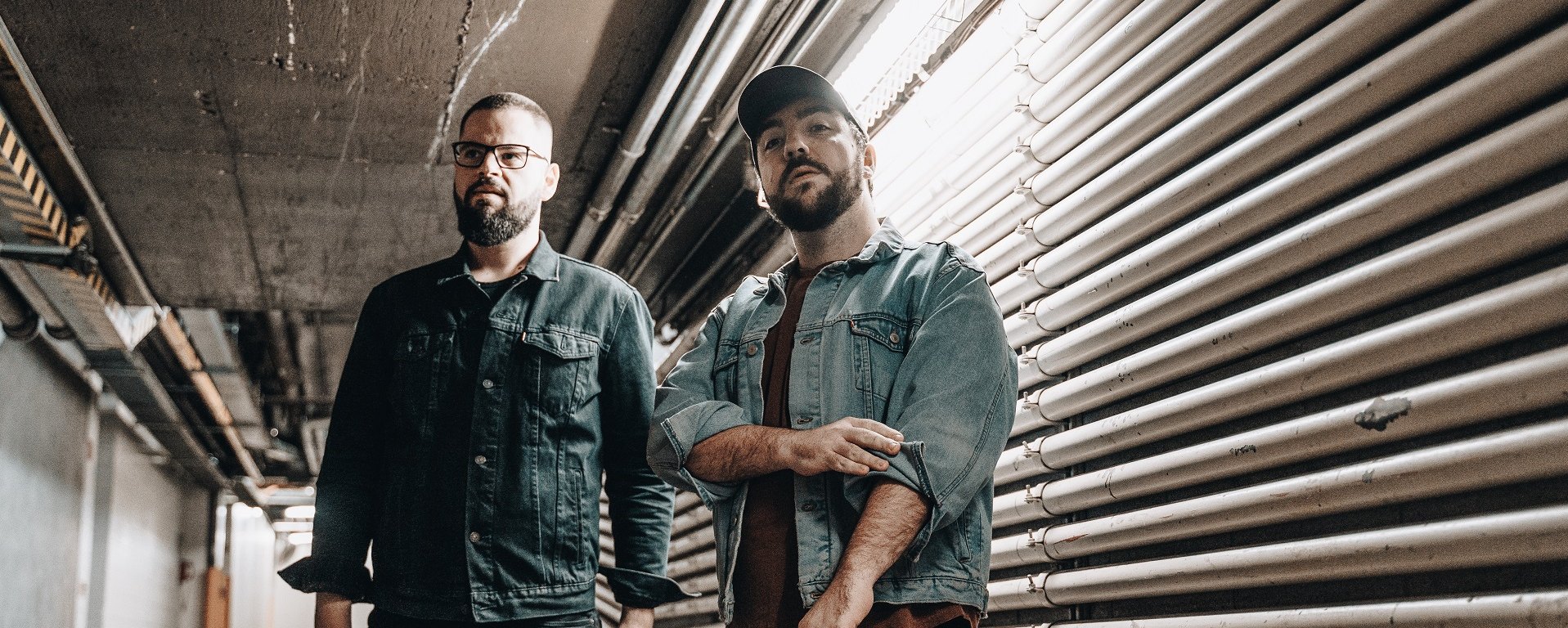 Of Course redéfinit son électro-funk avec Montréal Bagarre