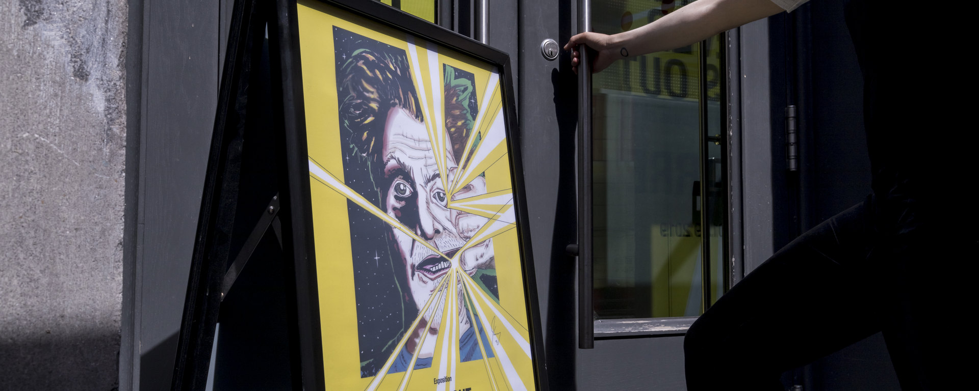 L'indignation lumineuse de Jim Carrey au Centre Phi