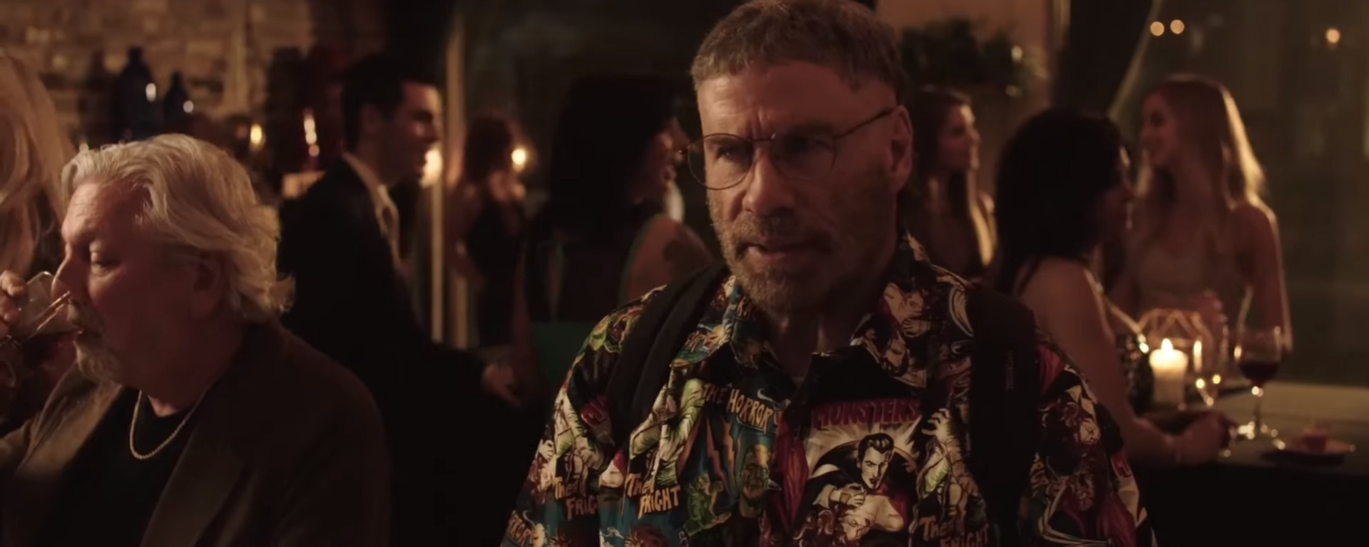 John Travolta méconnaissable dans le nouveau film de Fred Durst